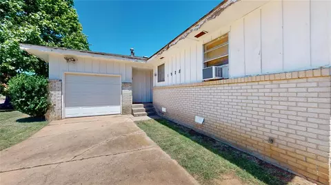 1928 N Mitchell Dr, Midwest City, OK 73110