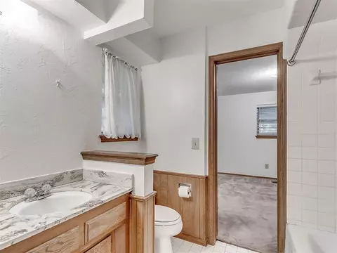 921 E 10th St, Edmond, OK 73034 photo 39