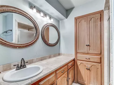 921 E 10th St, Edmond, OK 73034 photo 31