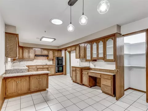 921 E 10th St, Edmond, OK 73034 photo 19