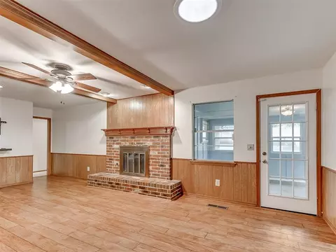 921 E 10th St, Edmond, OK 73034 photo 15