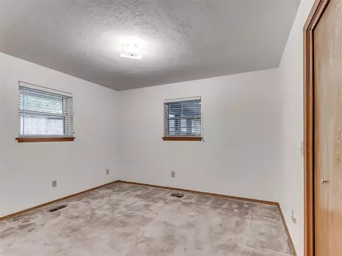 921 E 10th St, Edmond, OK 73034 photo 42