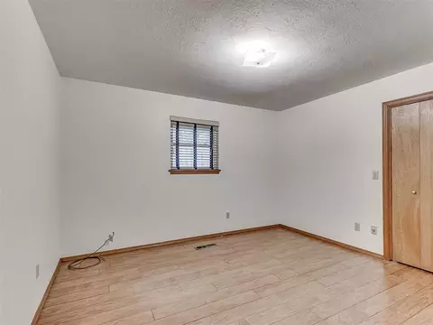 921 E 10th St, Edmond, OK 73034 photo 32