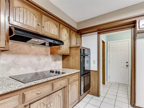 921 E 10th St, Edmond, OK 73034 photo 23