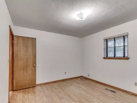 921 E 10th St, Edmond, OK 73034 photo 34