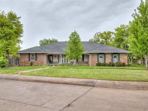 921 E 10th St, Edmond, OK 73034 photo 2