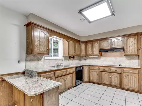 921 E 10th St, Edmond, OK 73034 photo 21