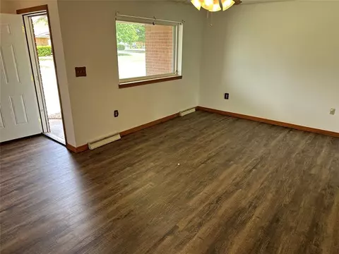 313 Gift Cir, Seiling, OK 73663 photo 6