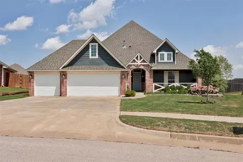 6233 Beverly Hills Dr, Edmond, OK 73034
