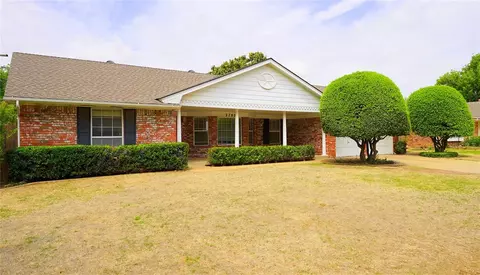 2705 Tudor Rd, Oklahoma City, OK 73127