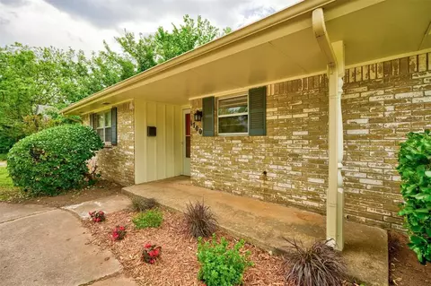 1700 Sunrise St, Norman, OK 73071