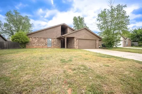 2417 Appleway St, Edmond, OK 73013