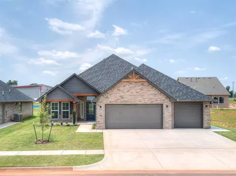 4909 Vine Cliff Rd, Mustang, OK 73064