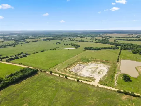 E 111 Road, Okemah, OK 74859