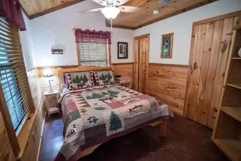 426 Split Shot Cir, Broken Bow, OK 74728 photo 17