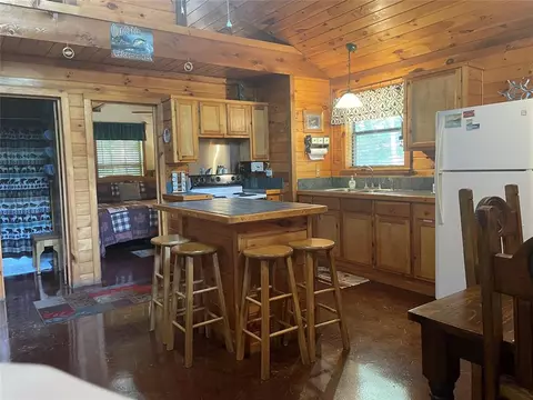 426 Split Shot Cir, Broken Bow, OK 74728 photo 10