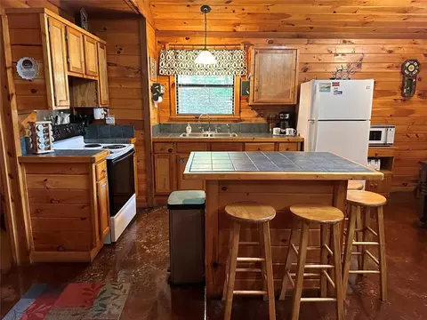 426 Split Shot Cir, Broken Bow, OK 74728 photo 9