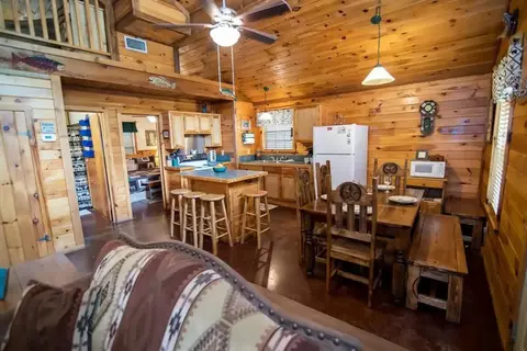 426 Split Shot Cir, Broken Bow, OK 74728 photo 7