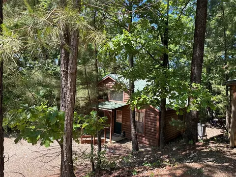 426 Split Shot Cir, Broken Bow, OK 74728 photo 2