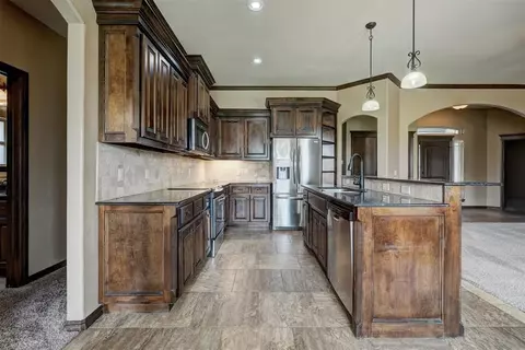 728 Evening Dr, Yukon, OK 73099 photo 8