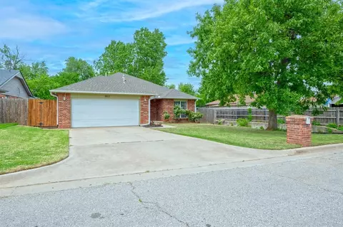 8613 NW 90th St, Oklahoma City, OK 73132