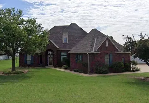 10800 Rustler Ln, Yukon, OK 73099