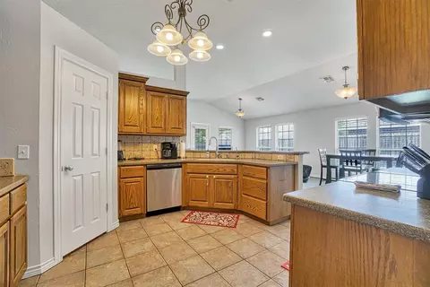 2910 Hunter Pointe, Altus, OK 73521 photo 22