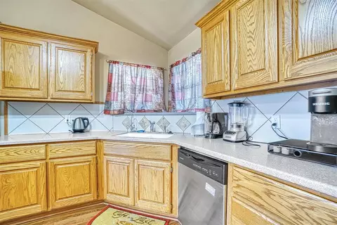 1805 Hunter Pointe Cir, Altus, OK 73521 photo 17