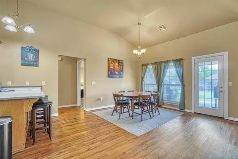 1805 Hunter Pointe Cir, Altus, OK 73521 photo 10