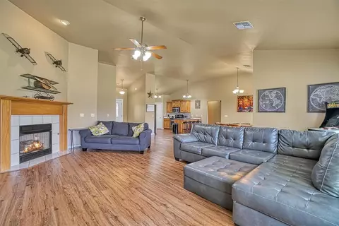 1805 Hunter Pointe Cir, Altus, OK 73521 photo 8