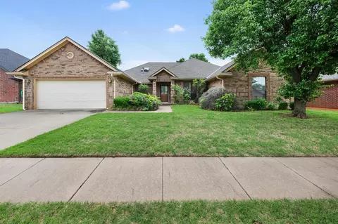512 NW 143rd St, Edmond, OK 73013