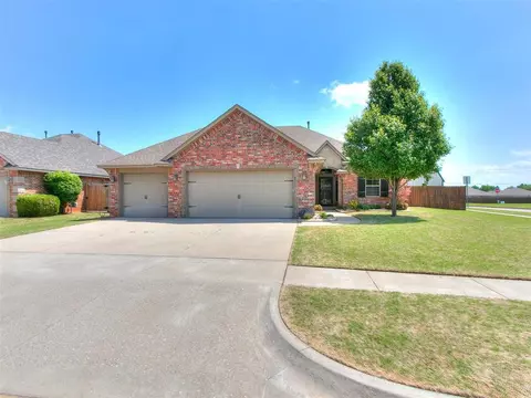 1900 Alexander Way, Yukon, OK 73099