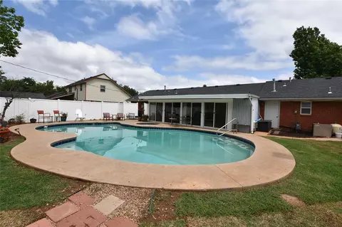 9 Forrest Rd, Guthrie, OK 73044 photo 5