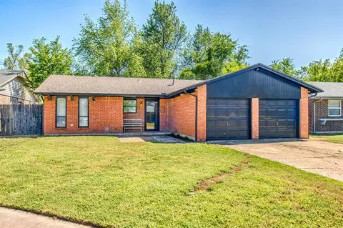 312 Cedar Crest Dr, Edmond, OK 73003