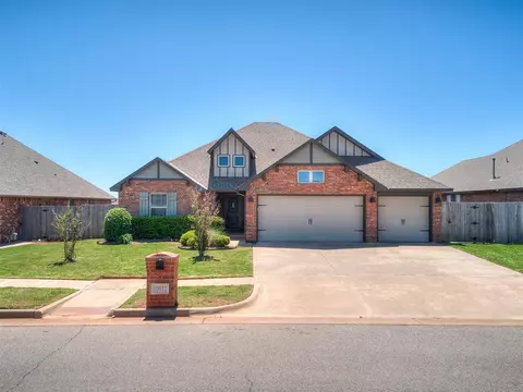 10812 NW 32nd Ter, Yukon, OK 73099