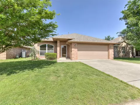 7925 Woodbend Ln, Oklahoma City, OK 73135