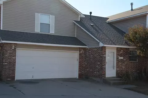 921 Rambling Oaks Dr, Norman, OK 73072