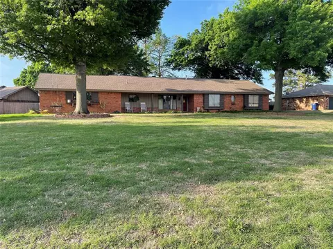 824 Wilshire Ter, Anadarko, OK 73005