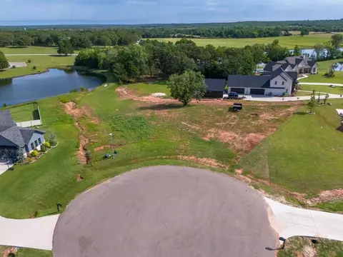 12909 May Trail Rd, Shawnee, OK 74804