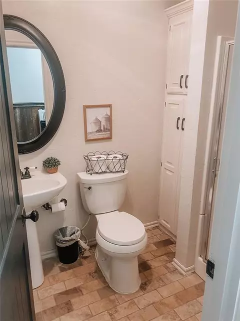 1498 E Interstate Dr, Norman, OK 73072 photo 33