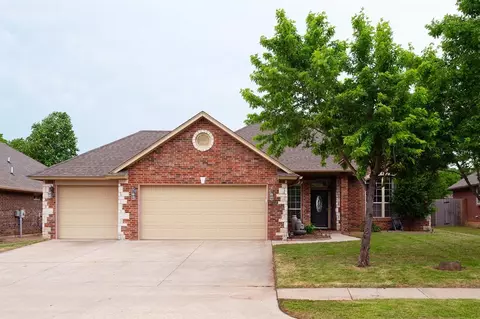 2221 S Lake Blvd, Norman, OK 73071