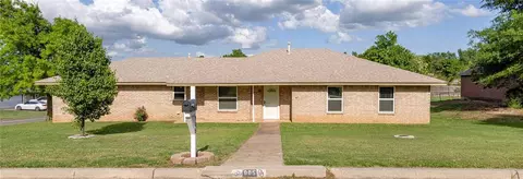 905 Mulberry Ln, El Reno, OK 73036
