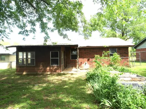2225 E Meandering Way, Ada, OK 74820 photo 3