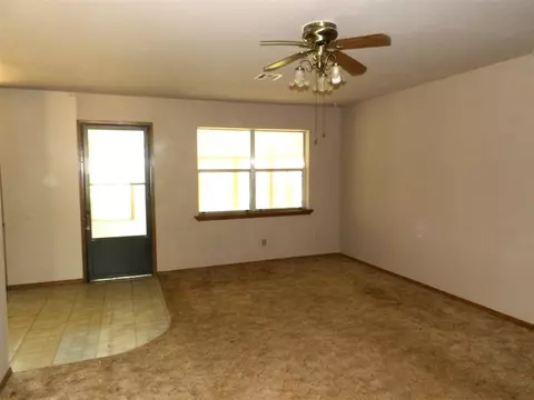 2225 E Meandering Way, Ada, OK 74820 photo 9