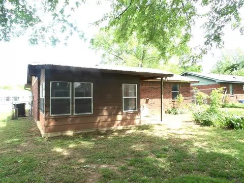 2225 E Meandering Way, Ada, OK 74820 photo 4