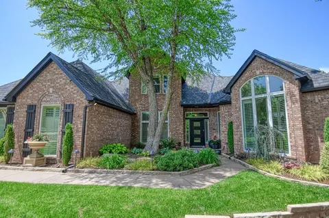 2016 Brookfield Dr, Norman, OK 73072