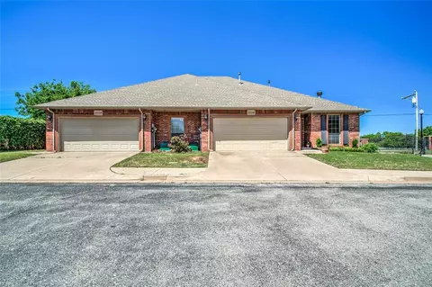 17119 Cedar Dr, Edmond, OK 73012