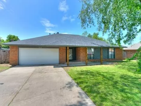 212 Telstar St, Norman, OK 73069
