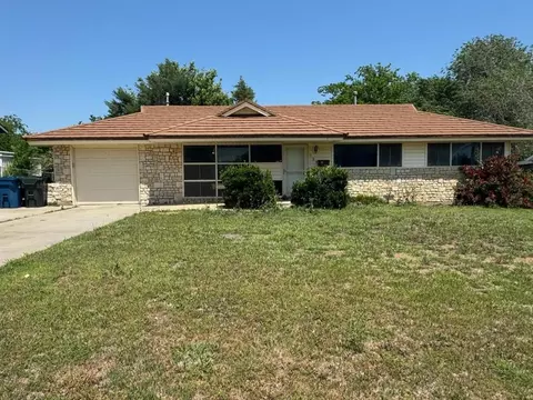 129 E Morningside Dr, Midwest City, OK 73110