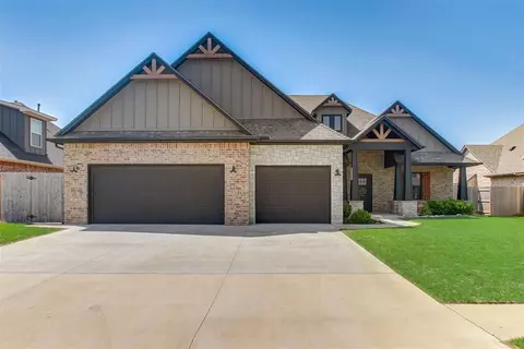 9224 NW 82nd St, Yukon, OK 73099